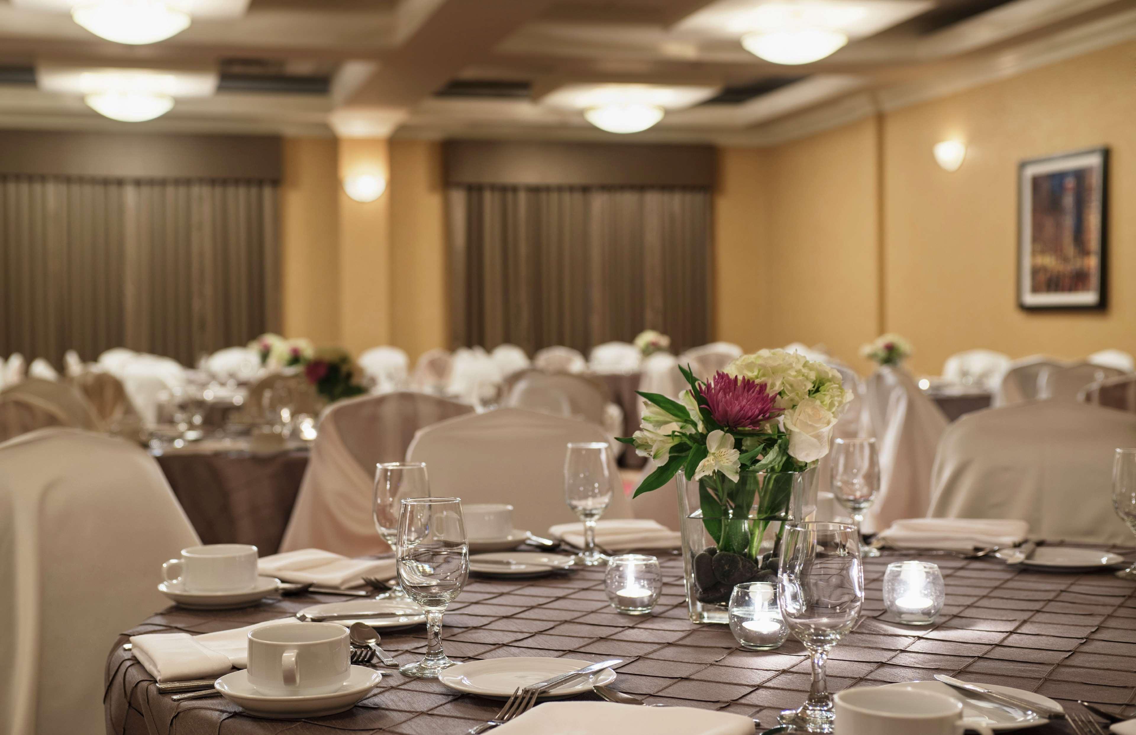 Hilton Garden Inn West Edmonton Kültér fotó