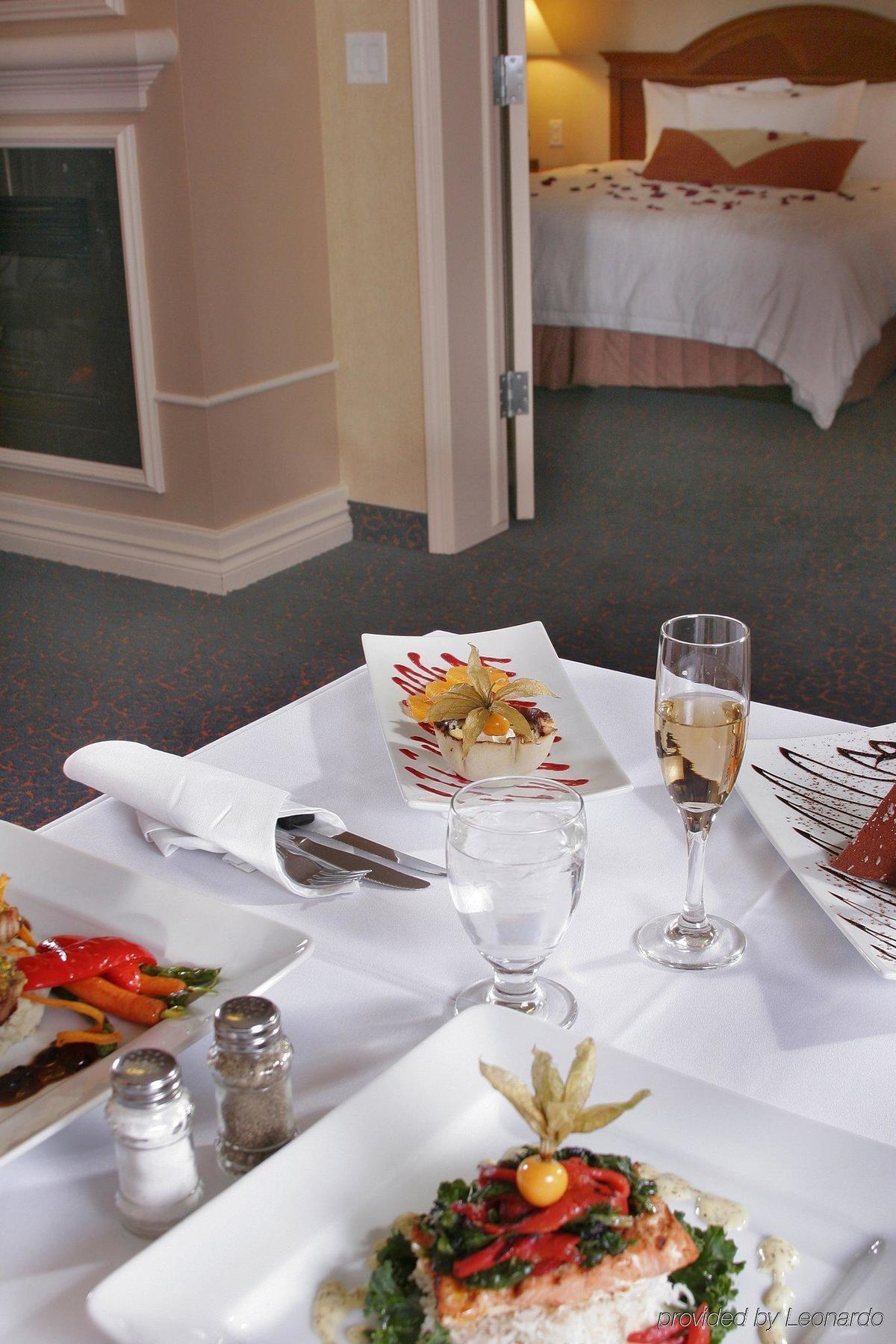 Hilton Garden Inn West Edmonton Étterem fotó